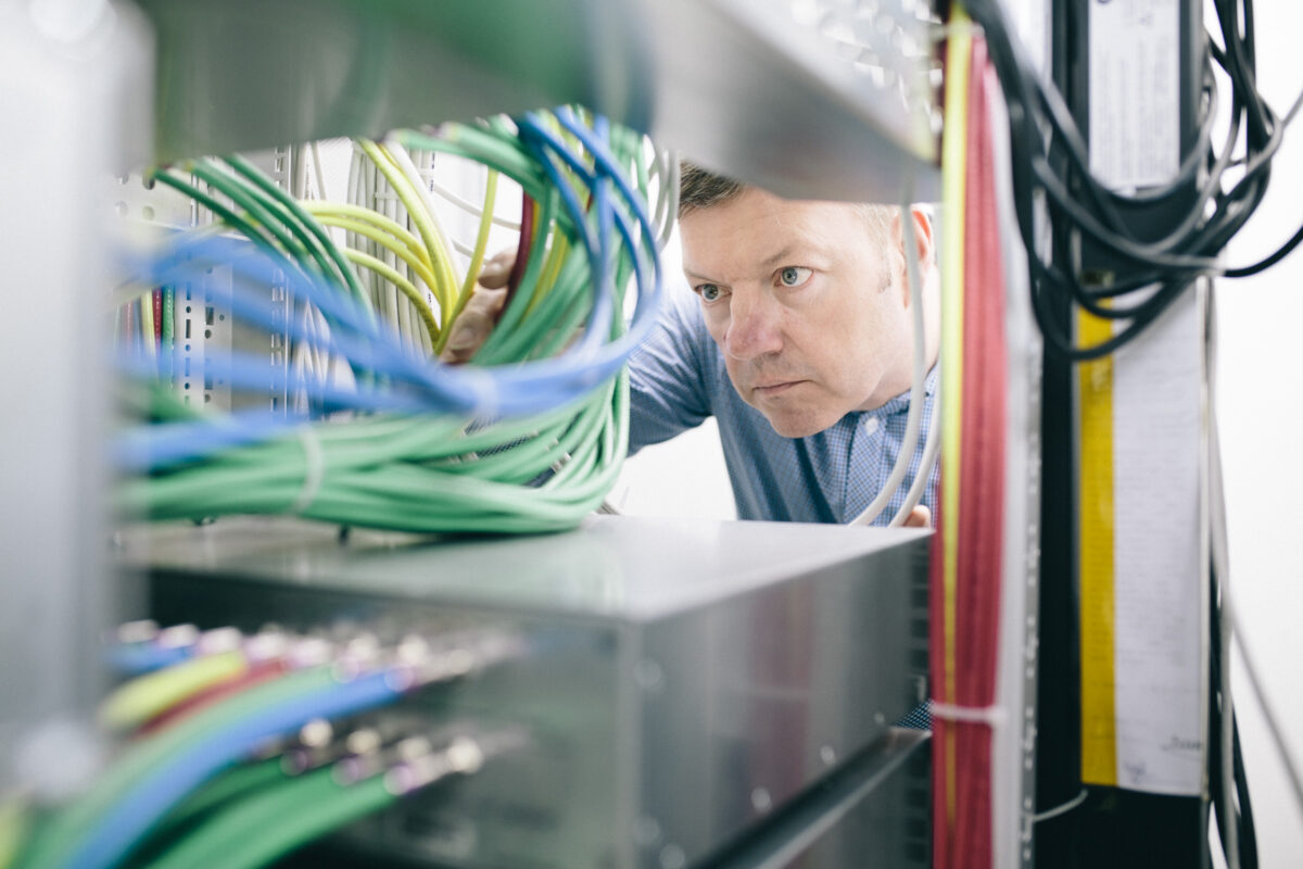 Einblicke in die Technikzentrale von Deutsche Glasfaser